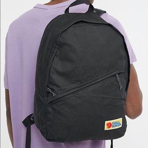 Fjallraven Vardag Black 25L backpack